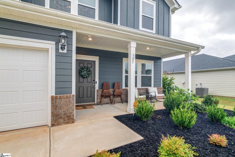 Property image 4 of 325 Roderick Lane in Arden Woods, Greenville, SC 29605