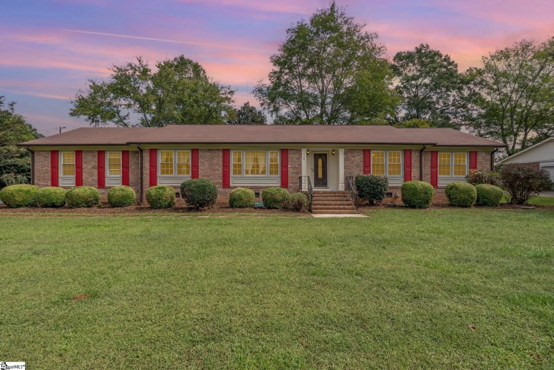 Property image 4 of 120 Elmhurst Road in Westcliffe, Greenville, SC 29611