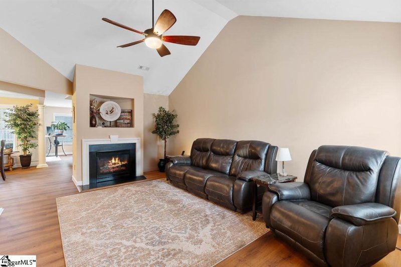 Property image 3 of 19 Brightmore Drive in Riverwood Farm, Greer, SC 29650