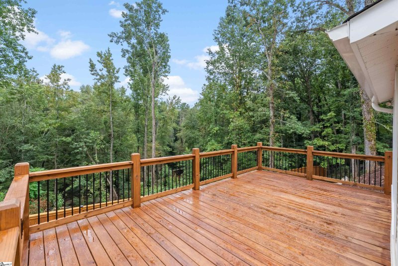 Property image 2 of 301 Sugar Creek Lane in Sugar Creek, Greer, SC 29650