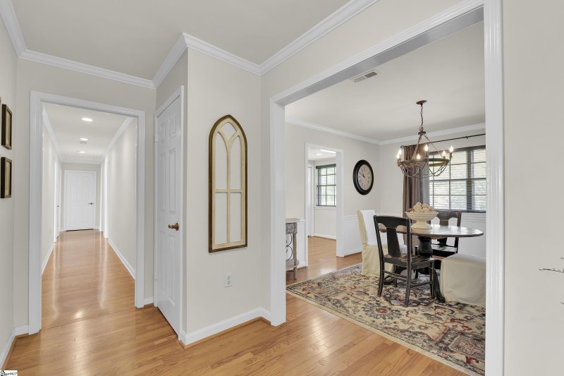 Property image 3 at 925 Cleveland Street, Greenville, SC 29601