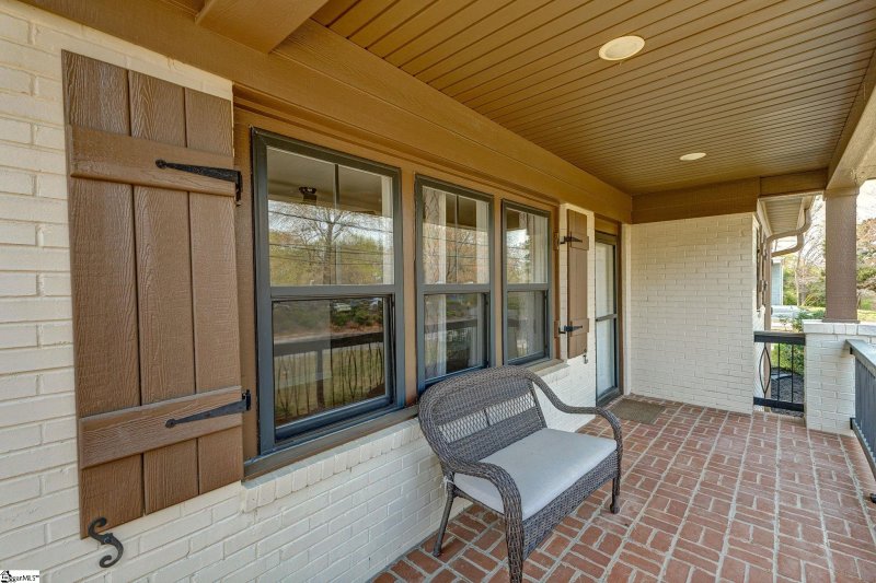Property image 4 of 222 Keith Drive in Overbrook, Greenville, SC 29607