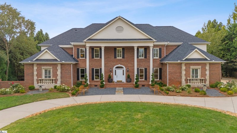 Property image 4 of 204 Kilgore Circle in Kilgore Plantation, Simpsonville, SC 29681