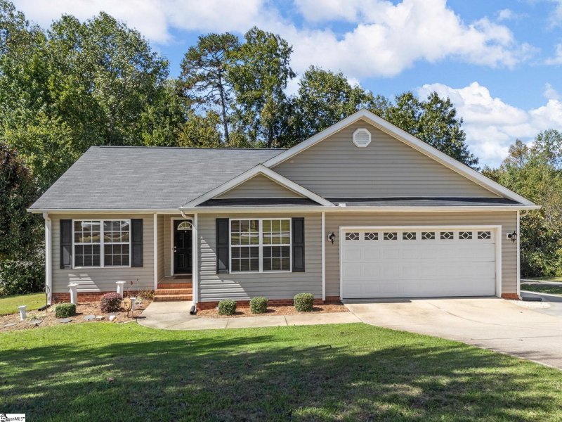 Glastonbury Village, Travelers Rest Community