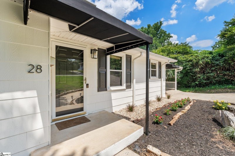 Property image 5 of 28 Blackburn Street in Isaqueena Park, Greenville, SC 29607