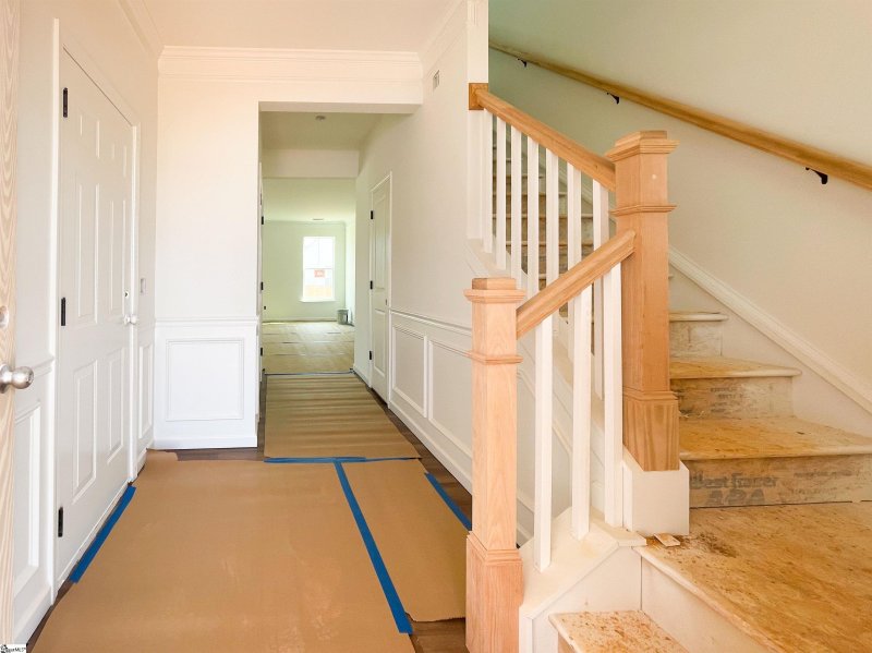 Property image 2 of 204 Pendergast Road in Harrington, Greenville, SC 29605