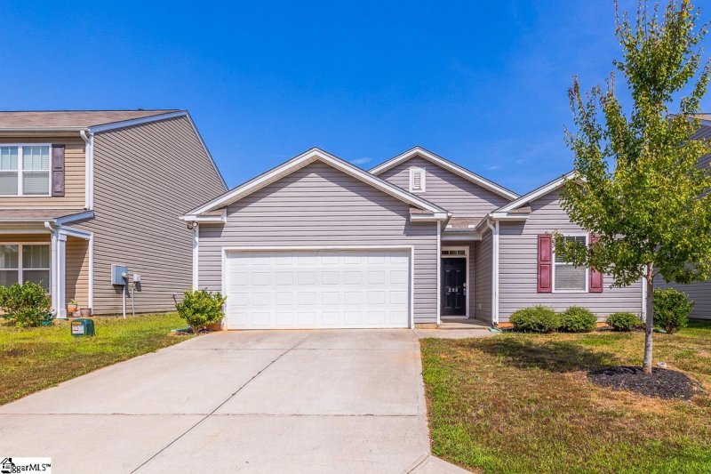 Property image 2 of 235 Millen Drive in Ellington, Woodruff, SC 29388