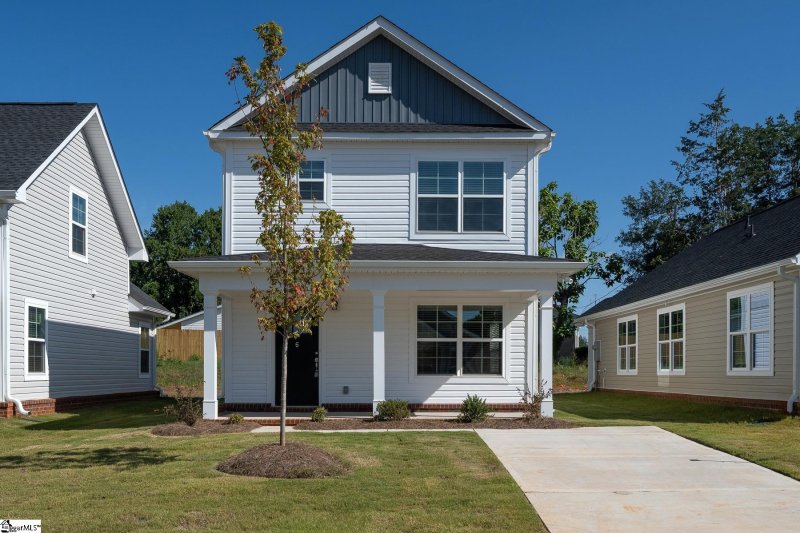 6 Thorndike Way