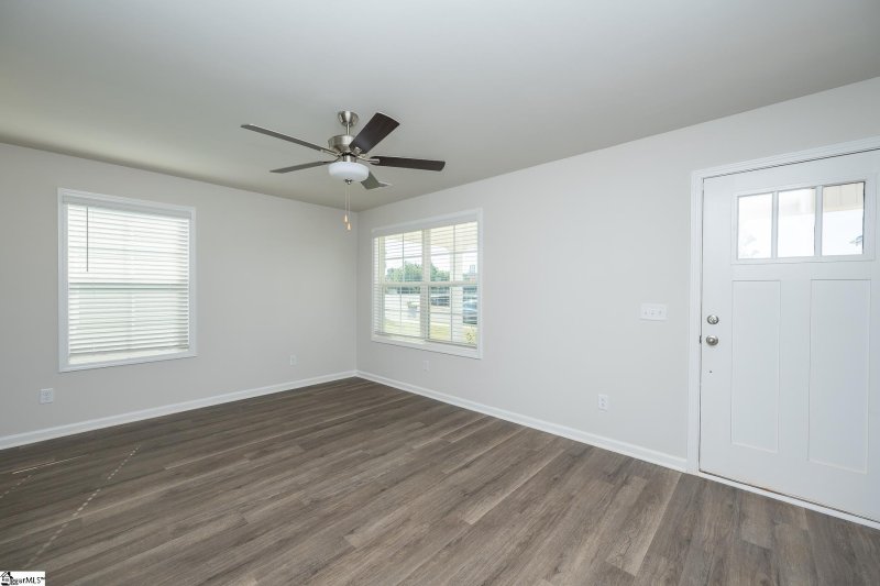 Property image 4 of 6 Thorndike Way in Lakeview at Berea, Greenville, SC 29617