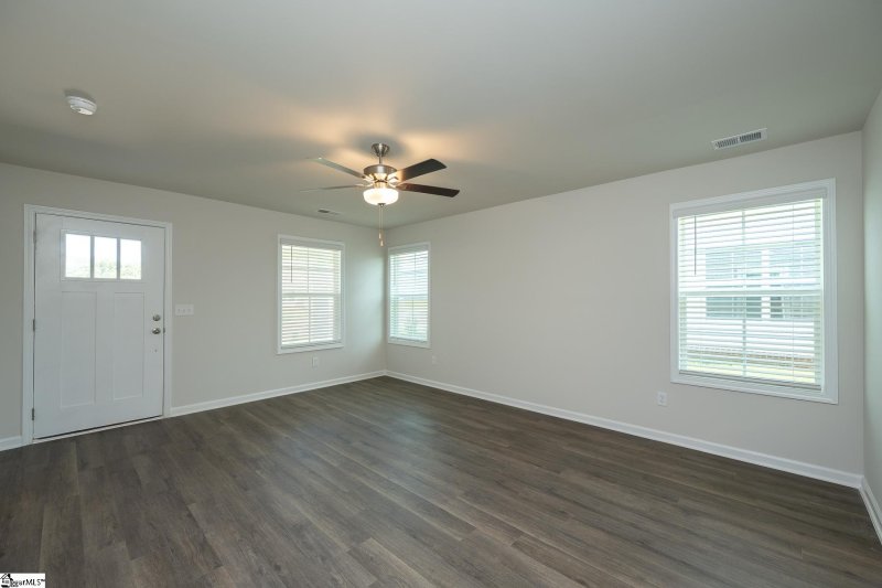 Property image 4 of 101 Thorndike Way in Lakeview at Berea, Greenville, SC 29617