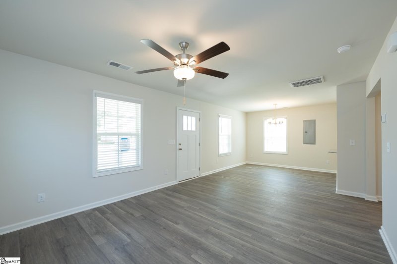 Property image 3 of 209 Waltham Court in Lakeview at Berea, Greenville, SC 29617