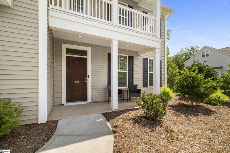 Property image 4 of 326 Avendell Drive in Avendell, Easley, SC 29642