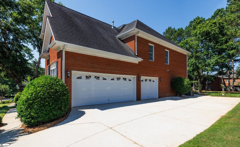 Property image 2 of 805 Carriage Hill Road in Stonehaven, Simpsonville, SC 29681
