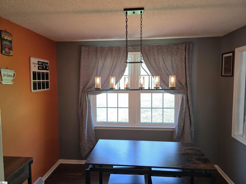 Property image 5 of 318 Country Glen Lane in Country Glen, Pelzer, SC 29669