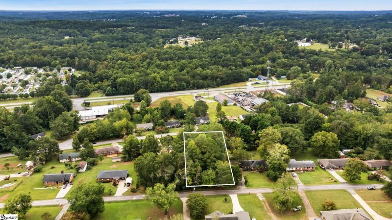 Property image 2 at 11 Knollview Drive, Greenville, SC 29611