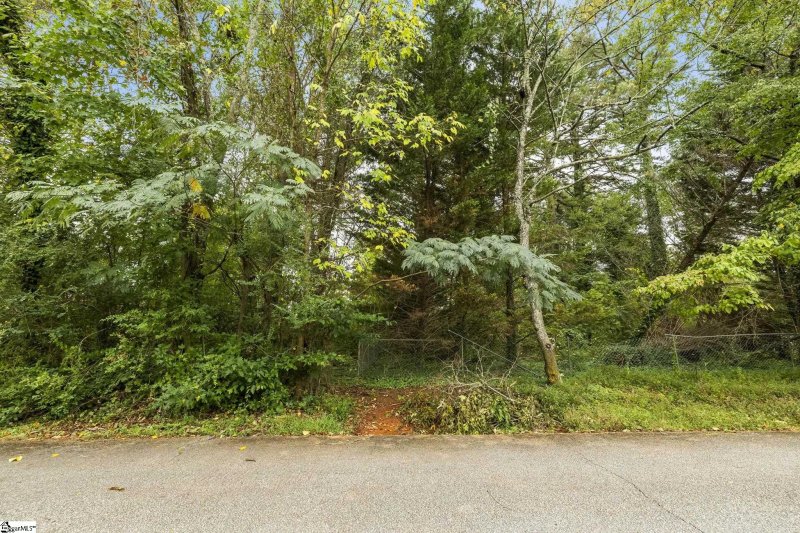 Property image 5 at 11 Knollview Drive, Greenville, SC 29611