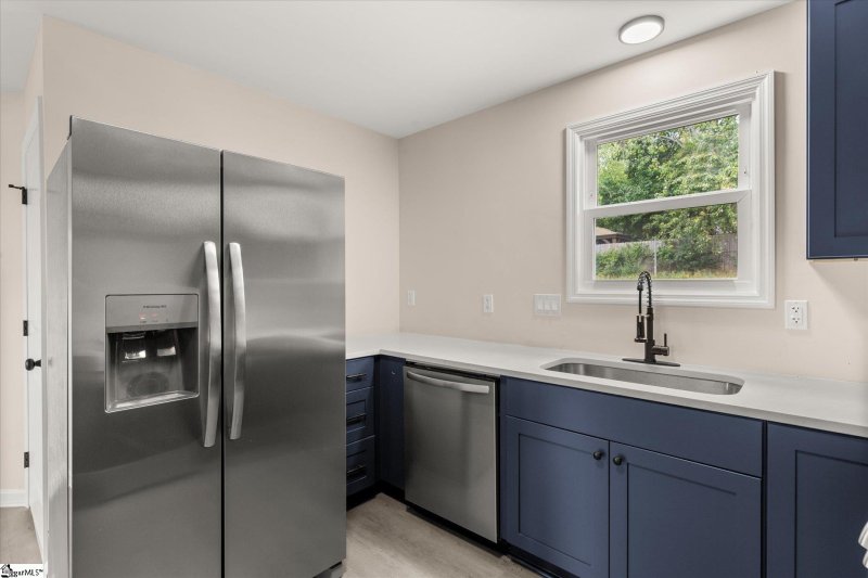 Property image 5 of 106 Alpha Drive in Kennedy Park, Greenville, SC 29605