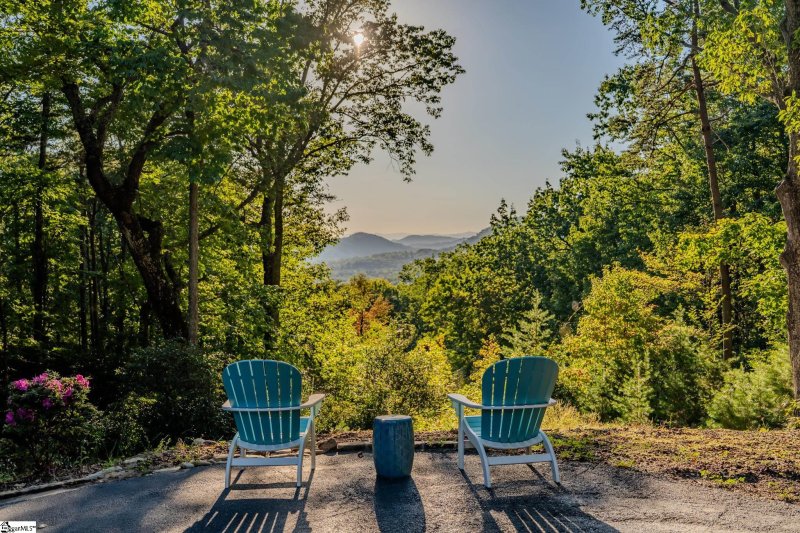 Property image 3 of 201 Plumley Summit Road in The Cliffs at Glassy, Landrum, SC 29356