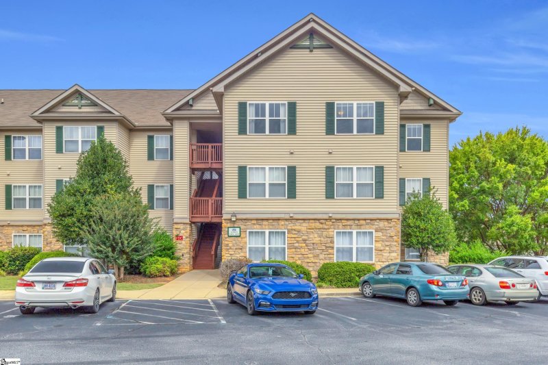 1431 Harts Ridge Drive