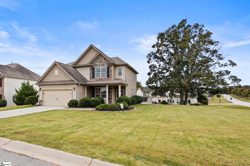 Property image 2 of 200 Marshfield Court in Rose Hill, Easley, SC 29642