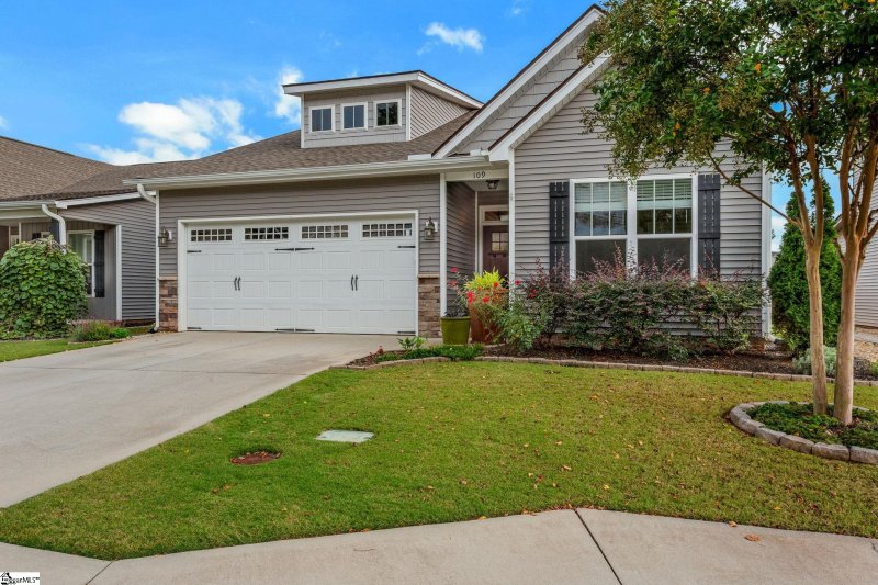 Property image 3 at 109 Creekland Way, Taylors, SC 29687