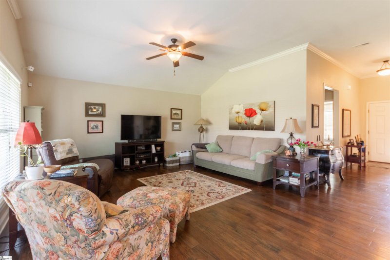 Property image 4 of 315 E Story Bush Lane in Bush Fork, Inman, SC 29349