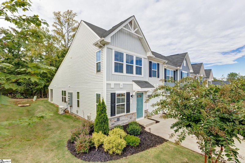 Property image 3 of 11 Hargrove Court in Creekstone Villas, Greenville, SC 29617