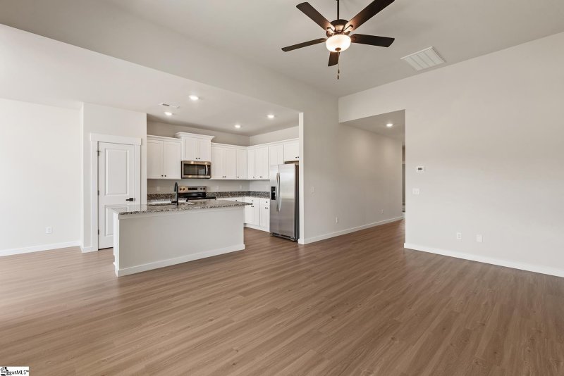 Property image 2 of 1233 Crested Iris Street in Henson Creek Farms, Moore, SC 29369