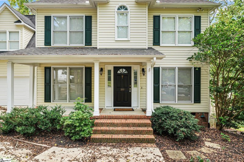 Property image 2 of 109 Deer Spring Lane in Neely Farm, Simpsonville, SC 29680