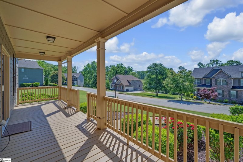 Property image 2 of 14 Latherton Court in Braemor, Greenville, SC 29607