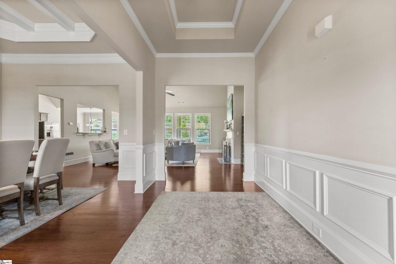 Property image 4 of 14 Latherton Court in Braemor, Greenville, SC 29607