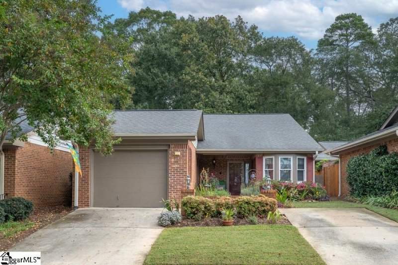 Swansgate, Greenville Community