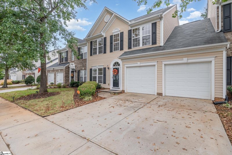 Property image 2 of 323 Majesty Court in The Townes at Pelham, Greenville, SC 29615