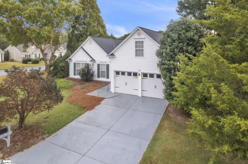 Property image 3 at 1 Waterfield Court, Greer, SC 29650