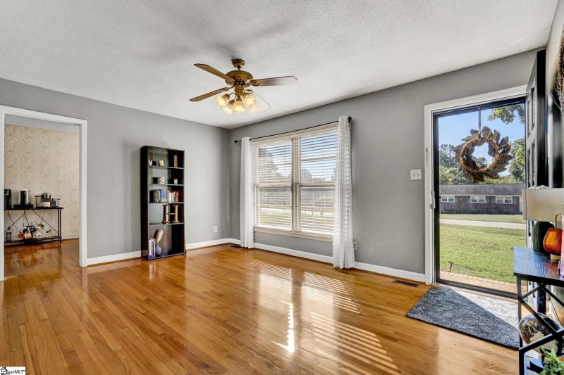 Property image 4 of 3038 Elmhurst Drive in Springfield, Boiling Springs, SC 29316