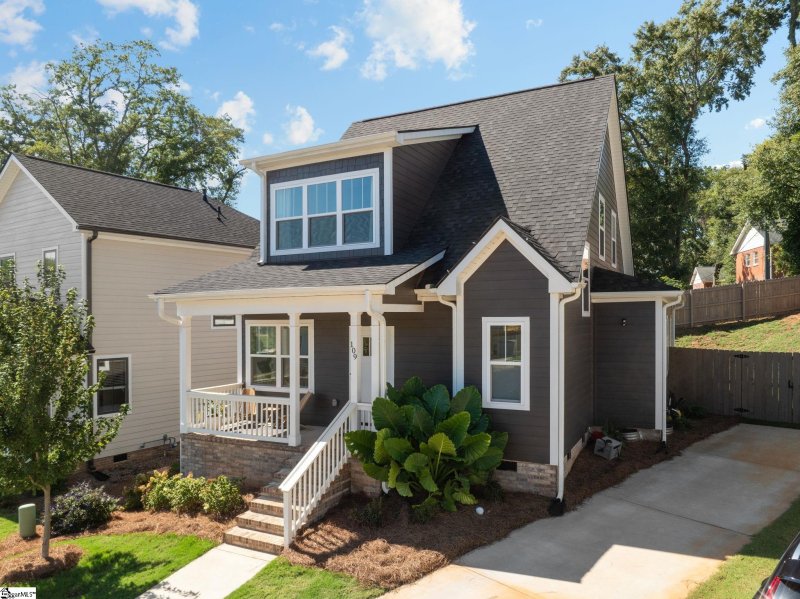 Property image 2 of 109 Joseph Mathis Way in Nicholtown, Greenville, SC 29607