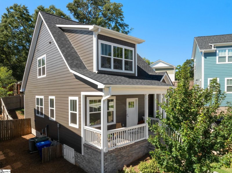 Property image 3 of 109 Joseph Mathis Way in Nicholtown, Greenville, SC 29607