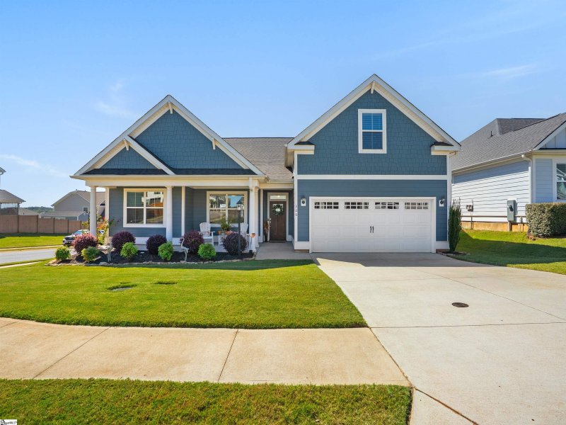 Property image 2 of 306 Townsend Avenue in ONeal Village, Greer, SC 29651