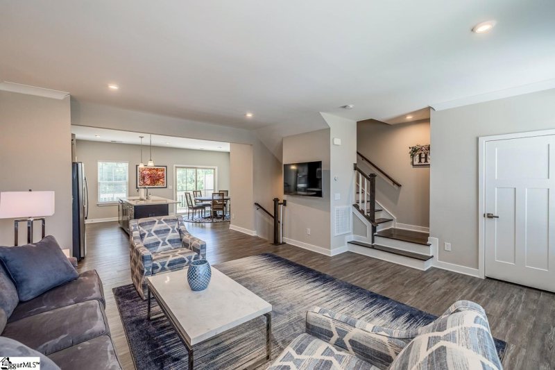 Property image 2 of 147 Eagle Wood Drive in Market Point Townes, Greenville, SC 29607