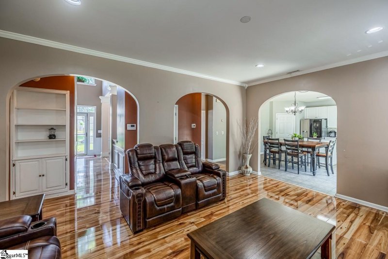 Property image 5 of 326 Waterton Way in Waterton, Simpsonville, SC 29680