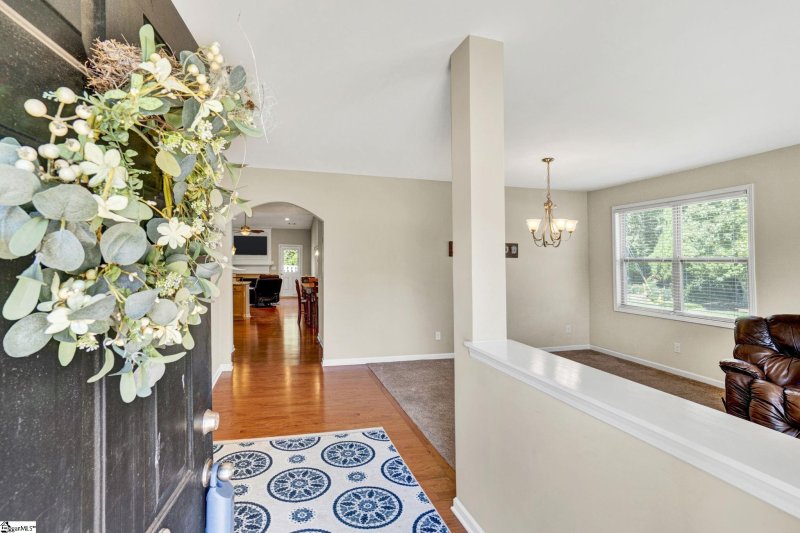 Property image 5 of 100 Amherst Way in Rose Hill, Easley, SC 29642