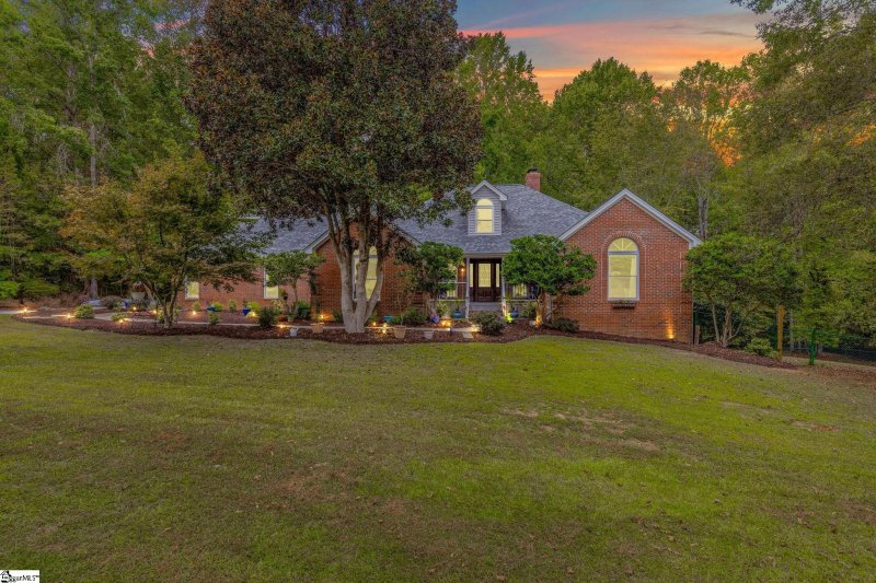 Harrison Hills, Simpsonville Community