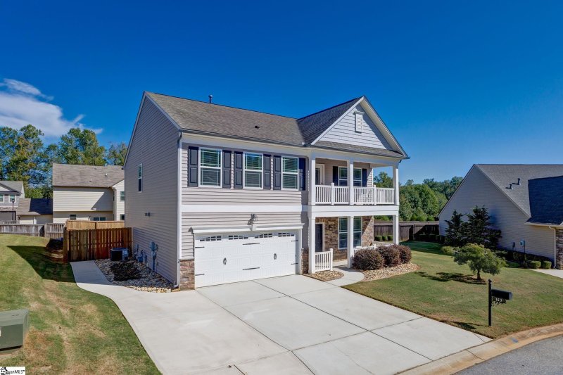 Property image 2 of 153 Windsor Creek Court in Windsor Creek, Simpsonville, SC 29681