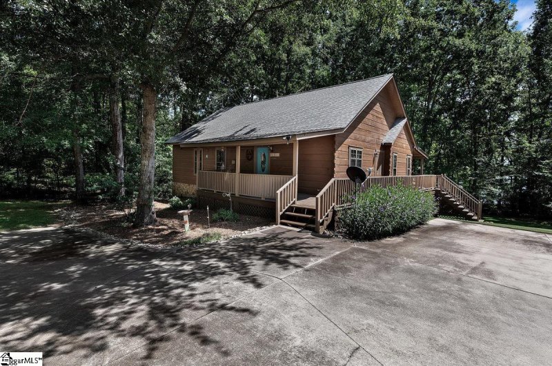 Property image 3 of 4501 Great Oaks Drive in Lake Hartwell, Anderson, SC 29625