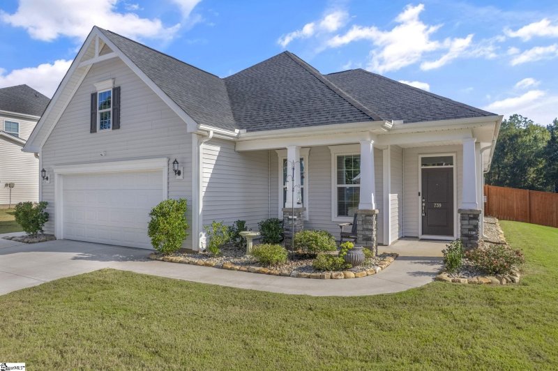 Property image 2 at 739 Oak Hill Lane, Belton, SC 29672