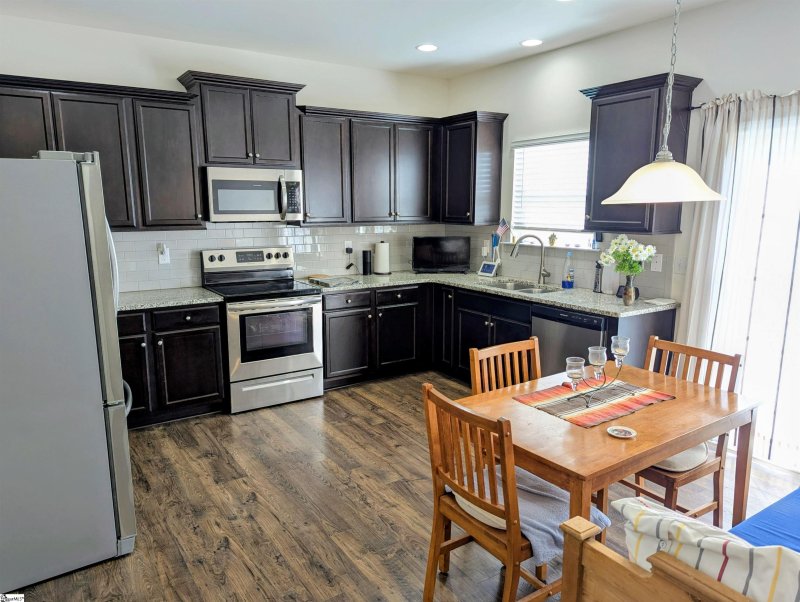 Property image 4 of 1106 Downing Bluff Drive in Howards Park, Simpsonville, SC 29681