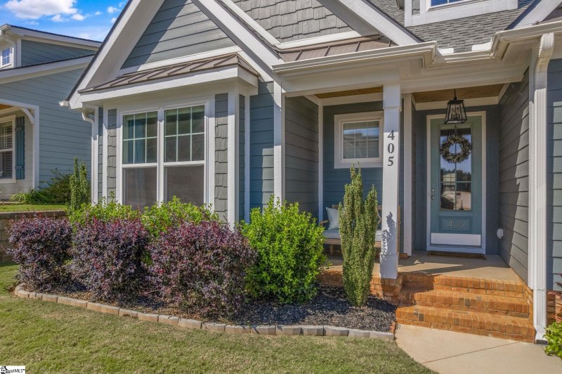 Property image 4 of 405 Yellowbird Street in Stillwaters of Lake Robinson, Taylors, SC 29687