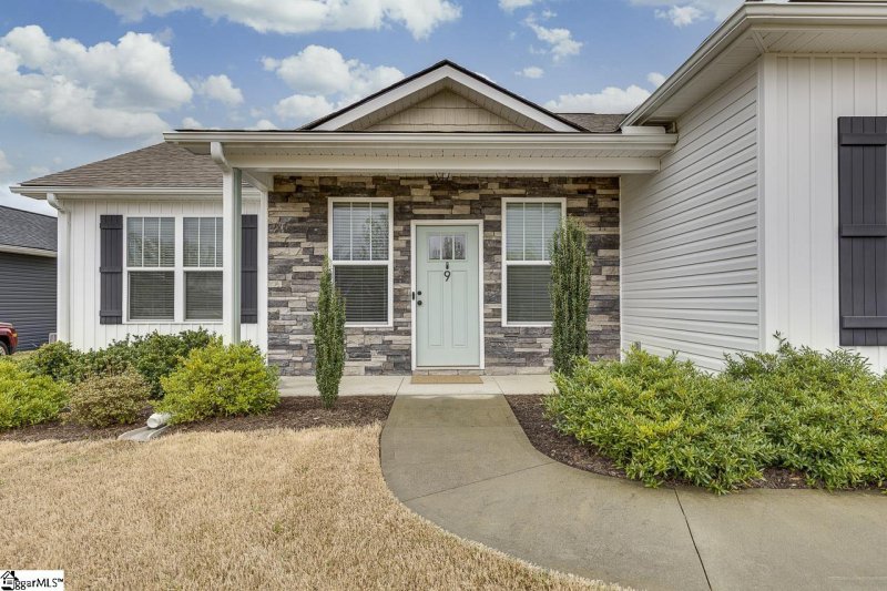 Property image 3 of 9 Judge Looper Court in Robertson Meadows, Travelers Rest, SC 29690