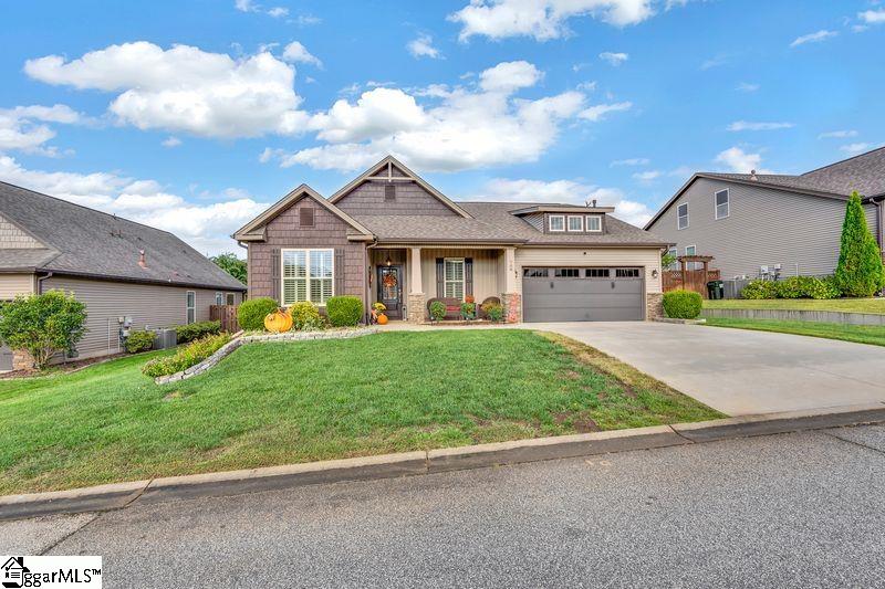 Property image 3 of 708 Wynborne Lane in Traemoor Village, Moore, SC 29369