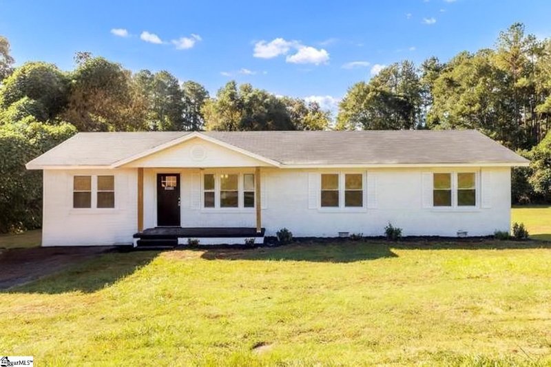 Nevitt Pines, Anderson Community